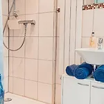 Herkules - Privates Am Waldrand Mit Smart Tv Und Kostenlosen Parkplaetzen Appartamento