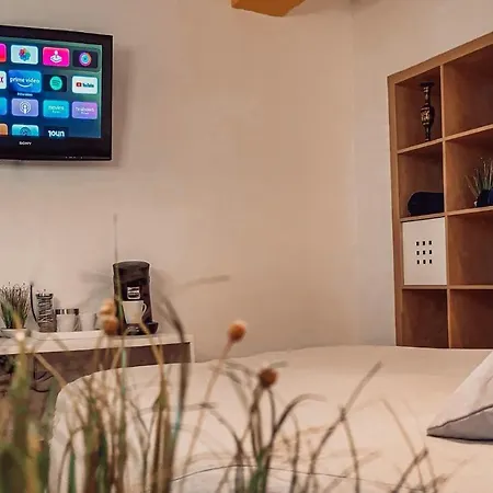 Herkules - Privates Am Waldrand Mit Smart Tv Und Kostenlosen Parkplaetzen