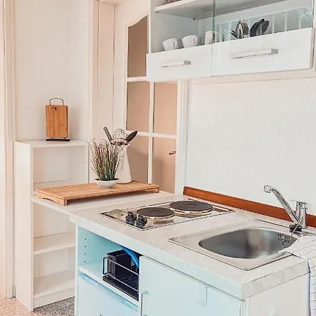 Herkules: Forest-edge With Smart Tvs And Free Parking Apartment *