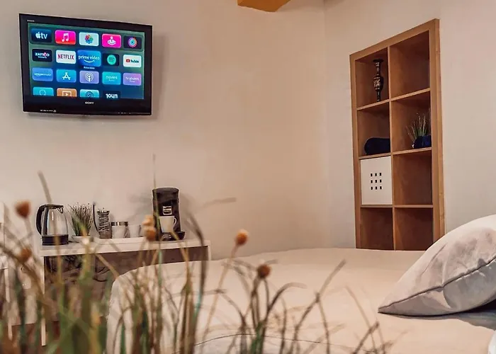 Herkules - Privates Zwei Am Waldrand Mit 2x Smart Tv Und Kostenlosen Parkplätzen