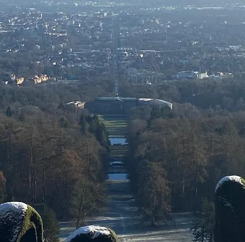Apartment Herkules - Privates Zwei Am Waldrand Mit 2x Smart Tv Und Kostenlosen Parkplätzen Kassel